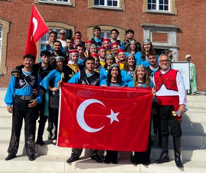 BUÜ Halk Oyunları Topluluğu Belçika’da Türkiye’yi temsil etti