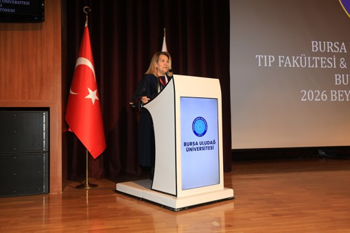 Hekim adayları beyaz önlüklerini giydi