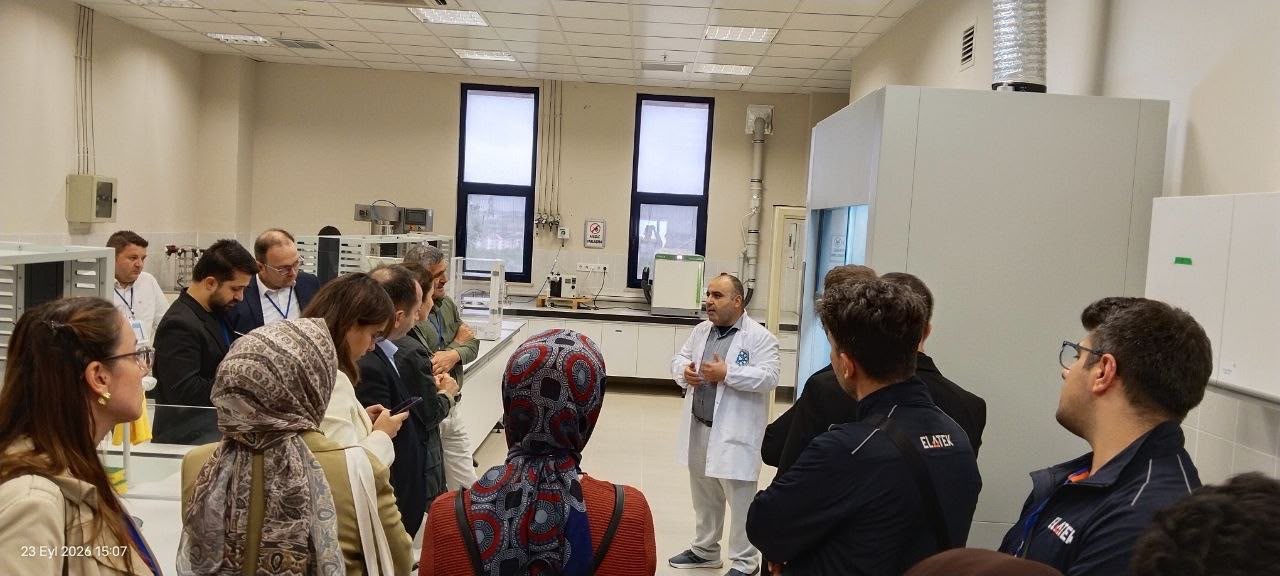 Ar-Ge Merkezleri İnovasyon Zirvesi Katılımcılarını MERLAB’da Ağırladık
