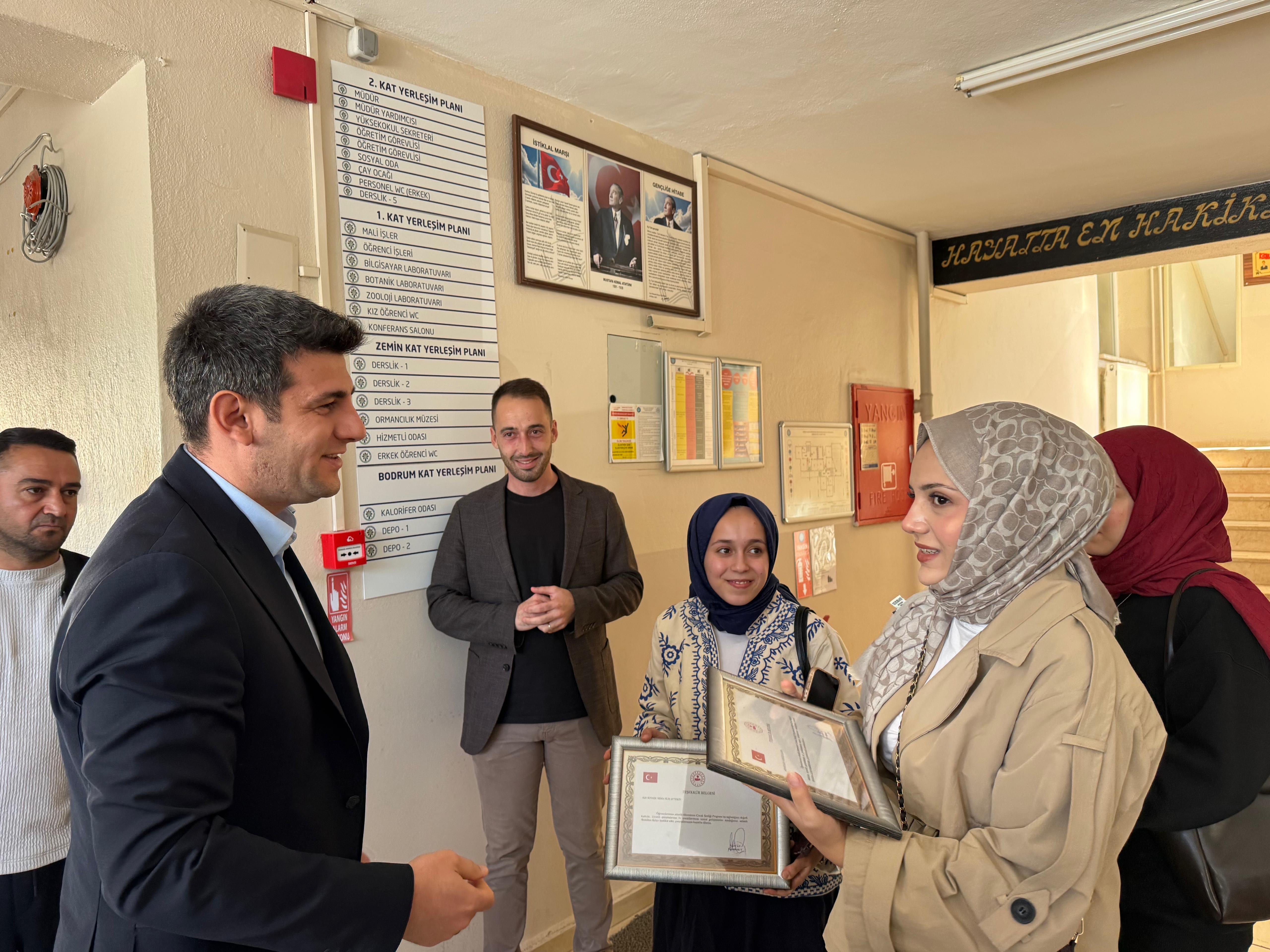 Çocuk Gelişimi Programı Öğrencilerimize Kaymakamlıktan Teşekkür Belgesi