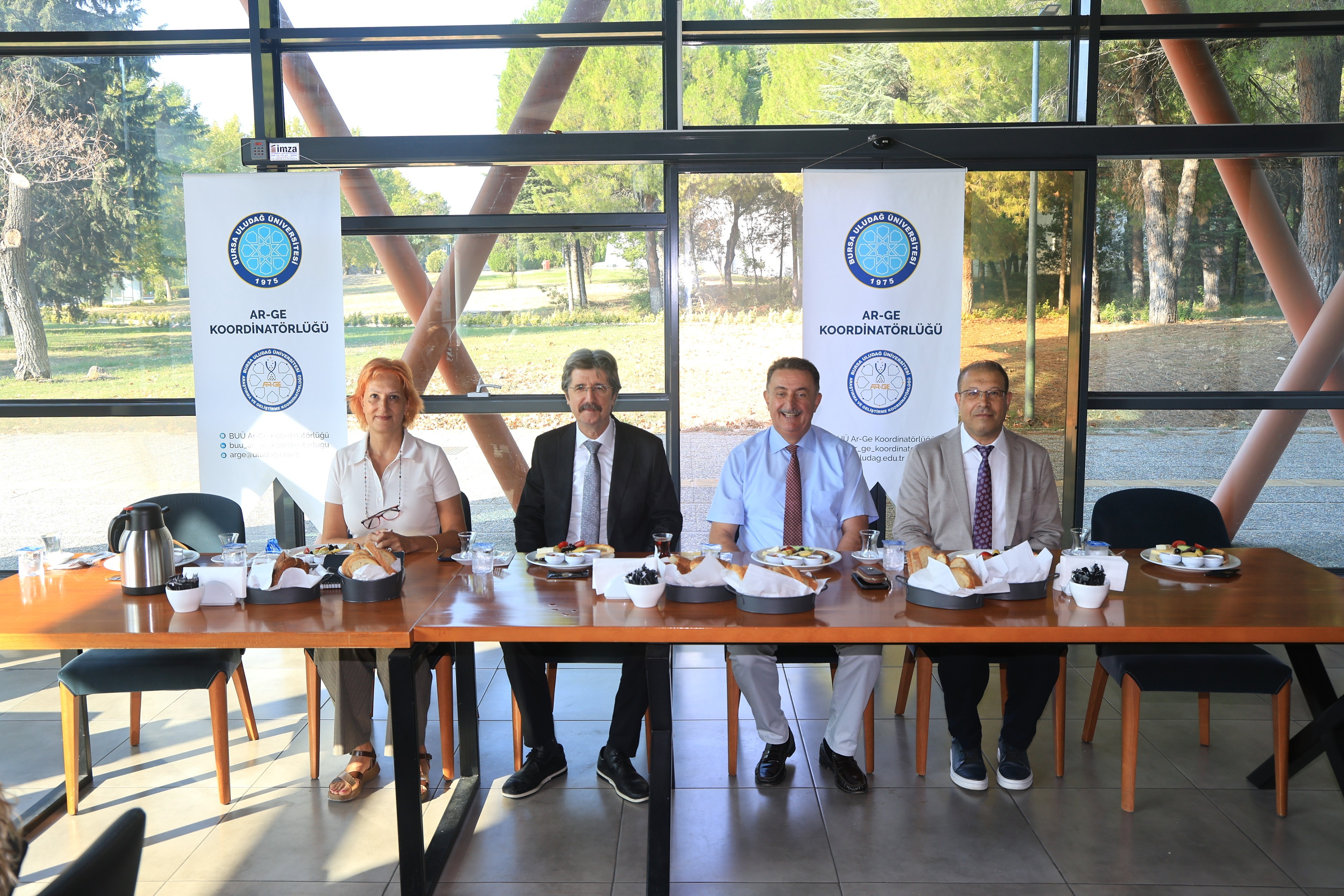 Yenisehir Ibrahim Orhan Meslek Yüksekokulumuz  Gıda Teknolojisi Programı Öğretim Üyemiz Dr.Öğr.Üyesi Nuray ALTINÖLÇEK GÜLTEKİN,  BUÜ'de  başarılı akademisyenlerine verilen başarı belgesini aldı
