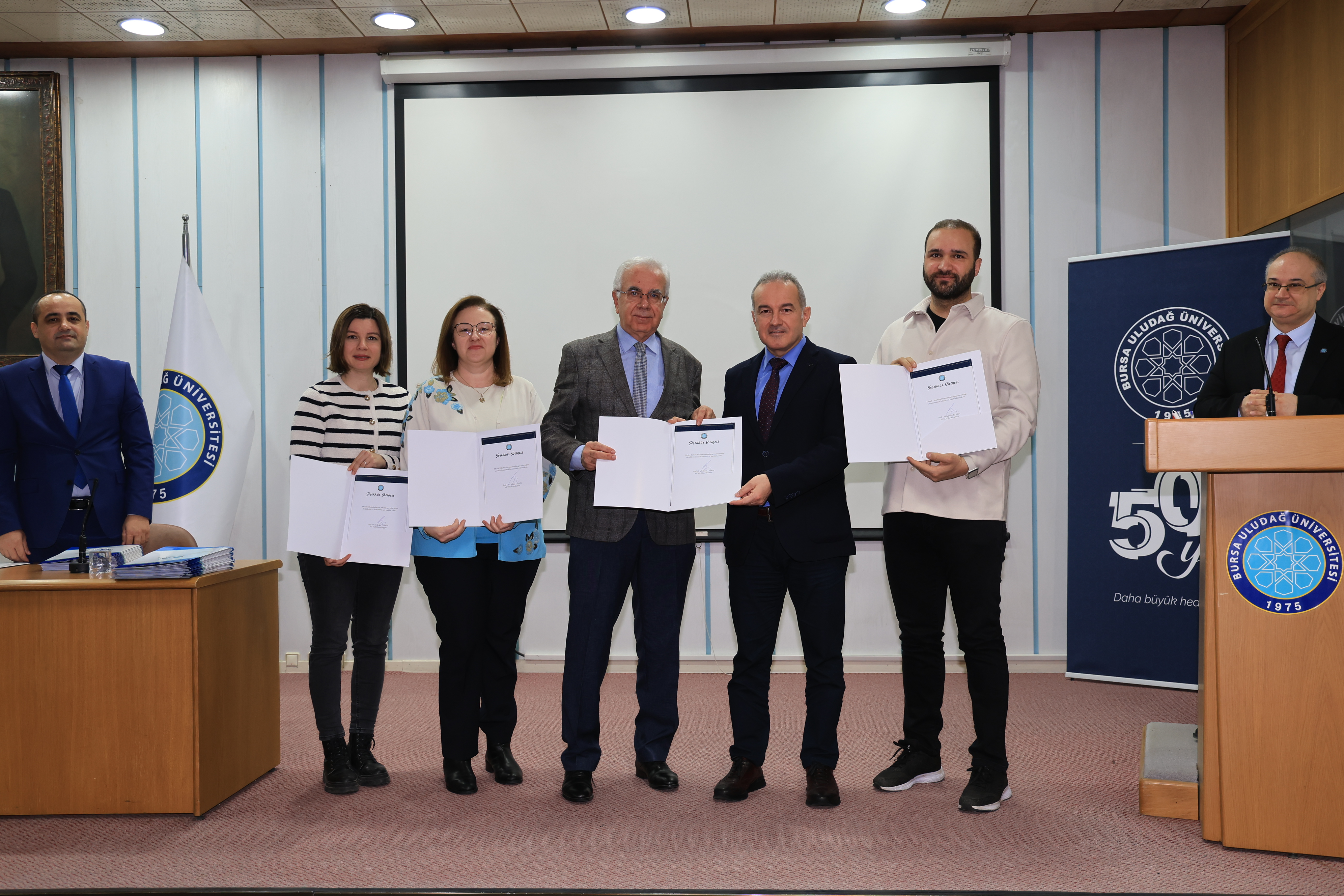 e45dcb09-88eb-4071-a459-55b1ef343ed6! ?? 