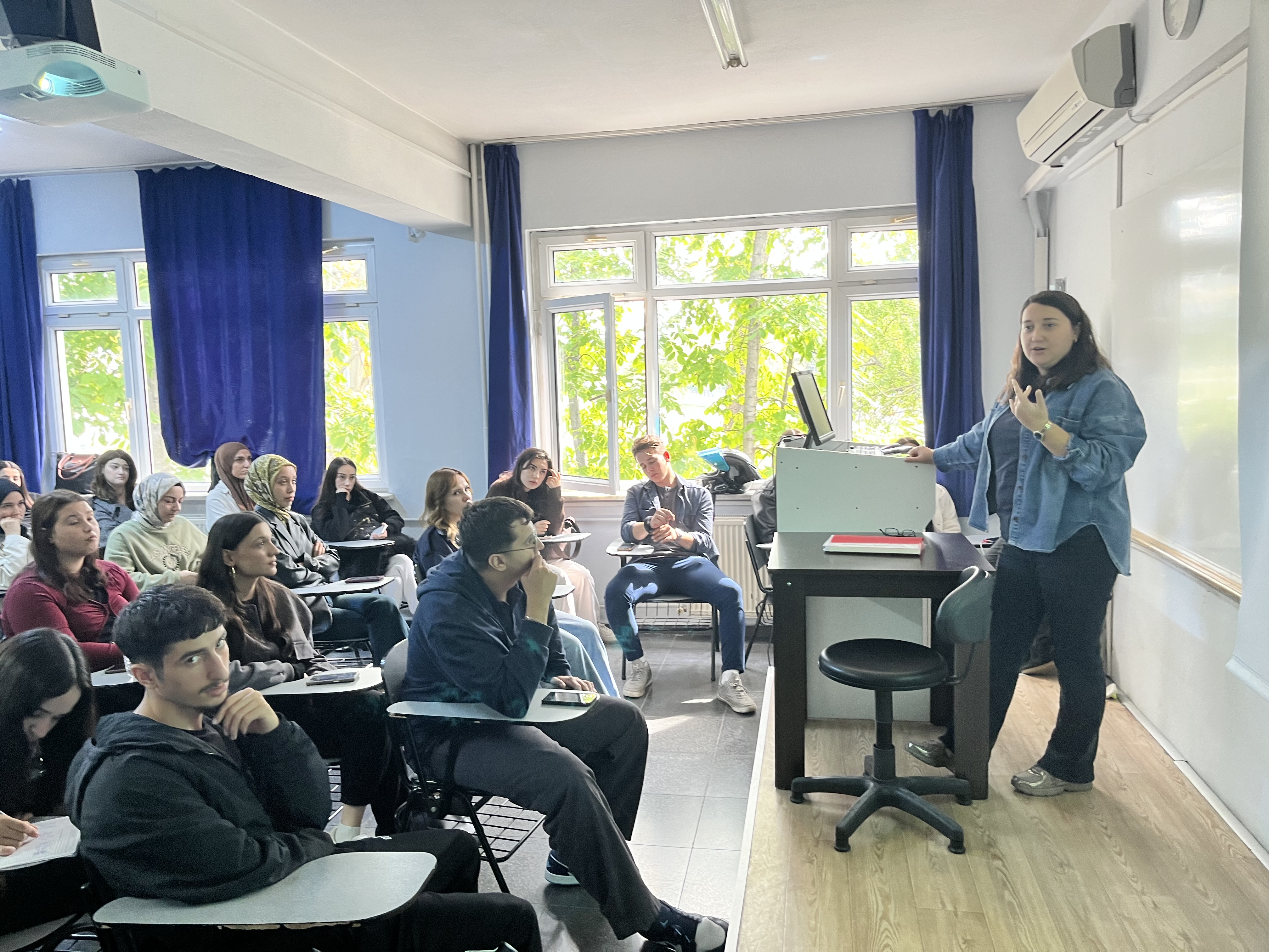 Mustafakemalpaşa MYO’da Öğrencilere Yönelik Oryantasyon Programı Gerçekleştirildi