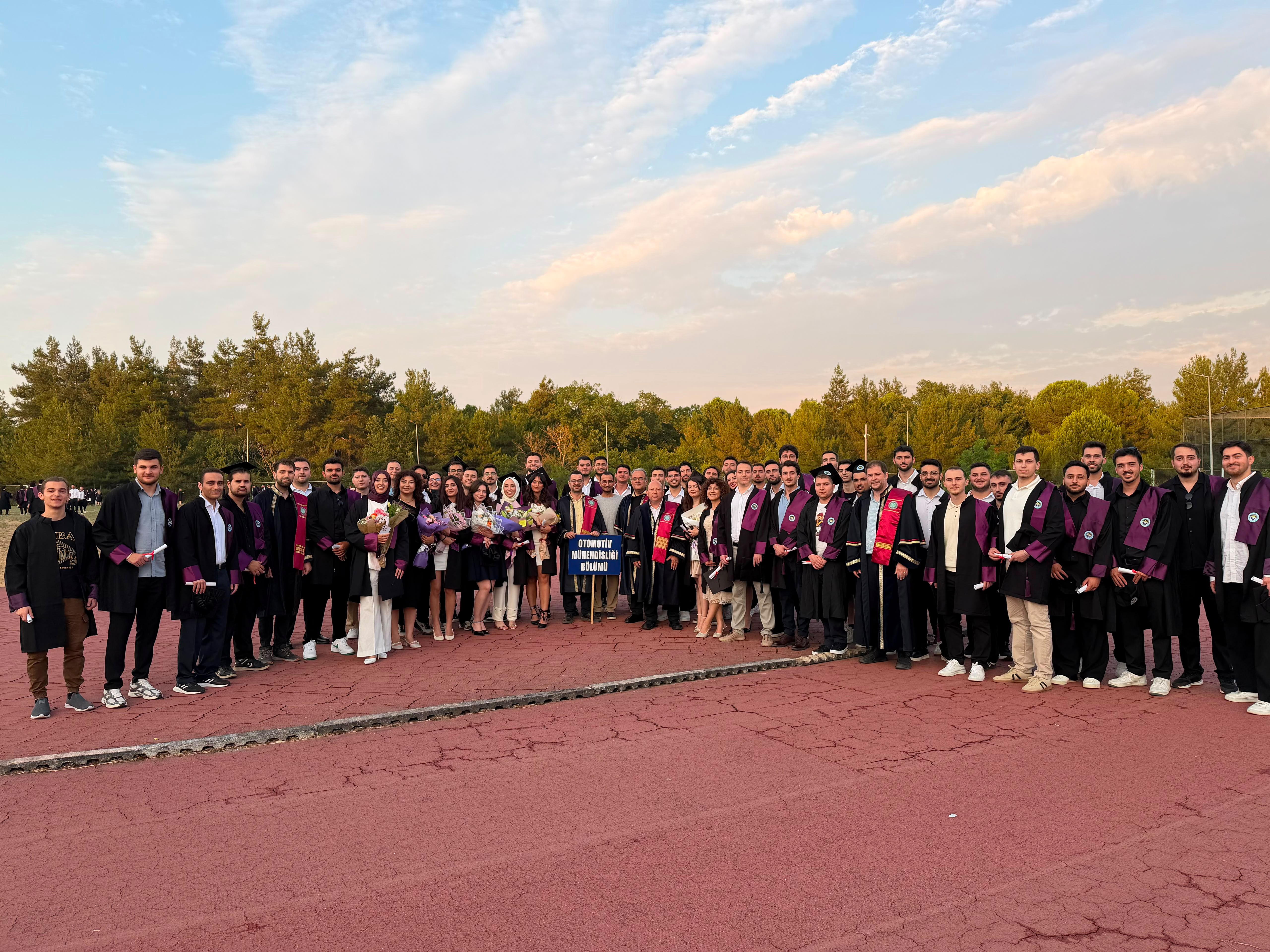 2025-2026 Eğitim-Öğretim Dönemi Mezuniyet Töreni Coşkuyla Gerçekleştirildi