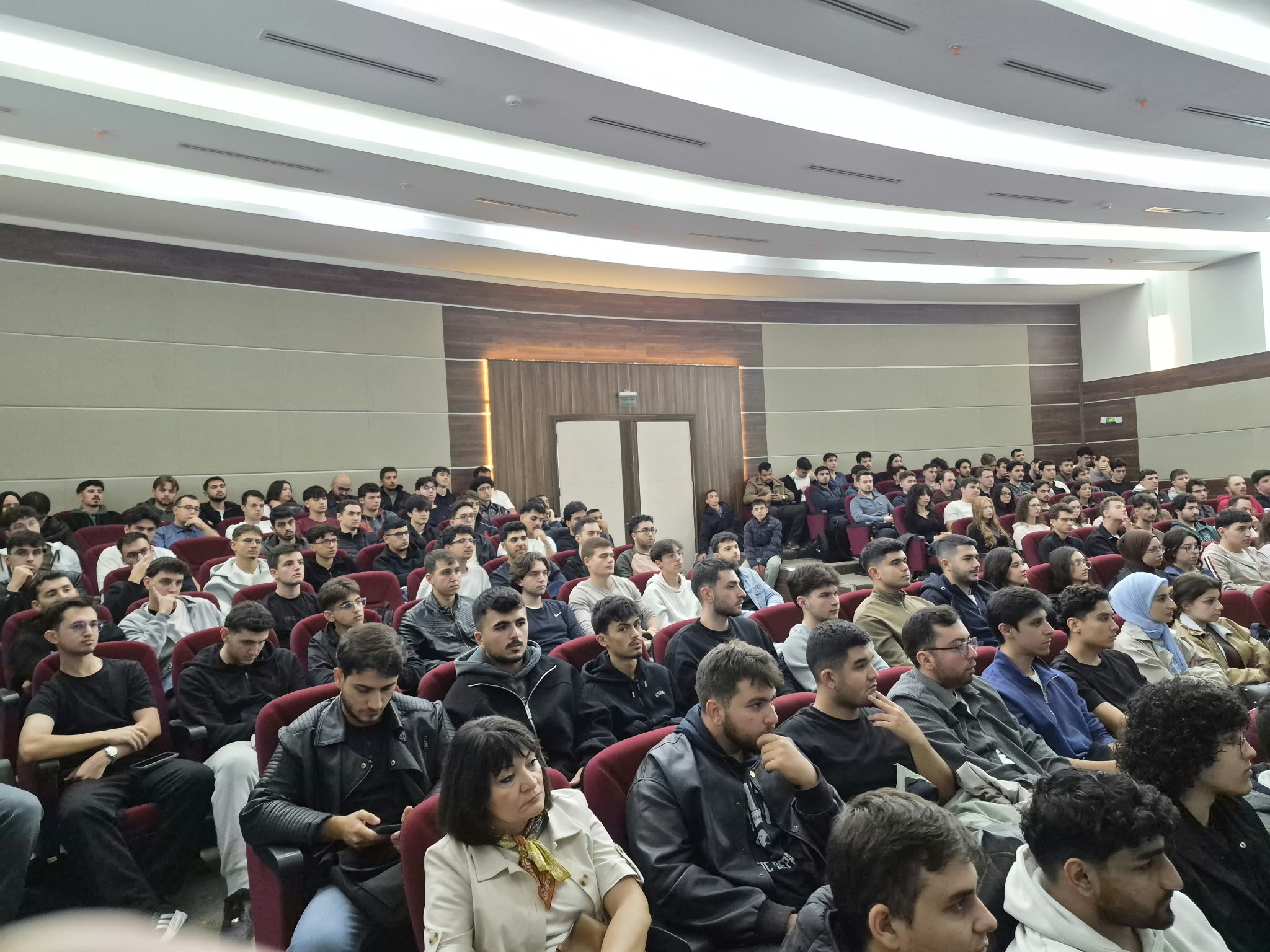 Bursa Uludağ Üniversitesi Mühendislik Fakültesi Otomotiv Mühendisliği Bölümü Açılış Dersini Gerçekleştirdi