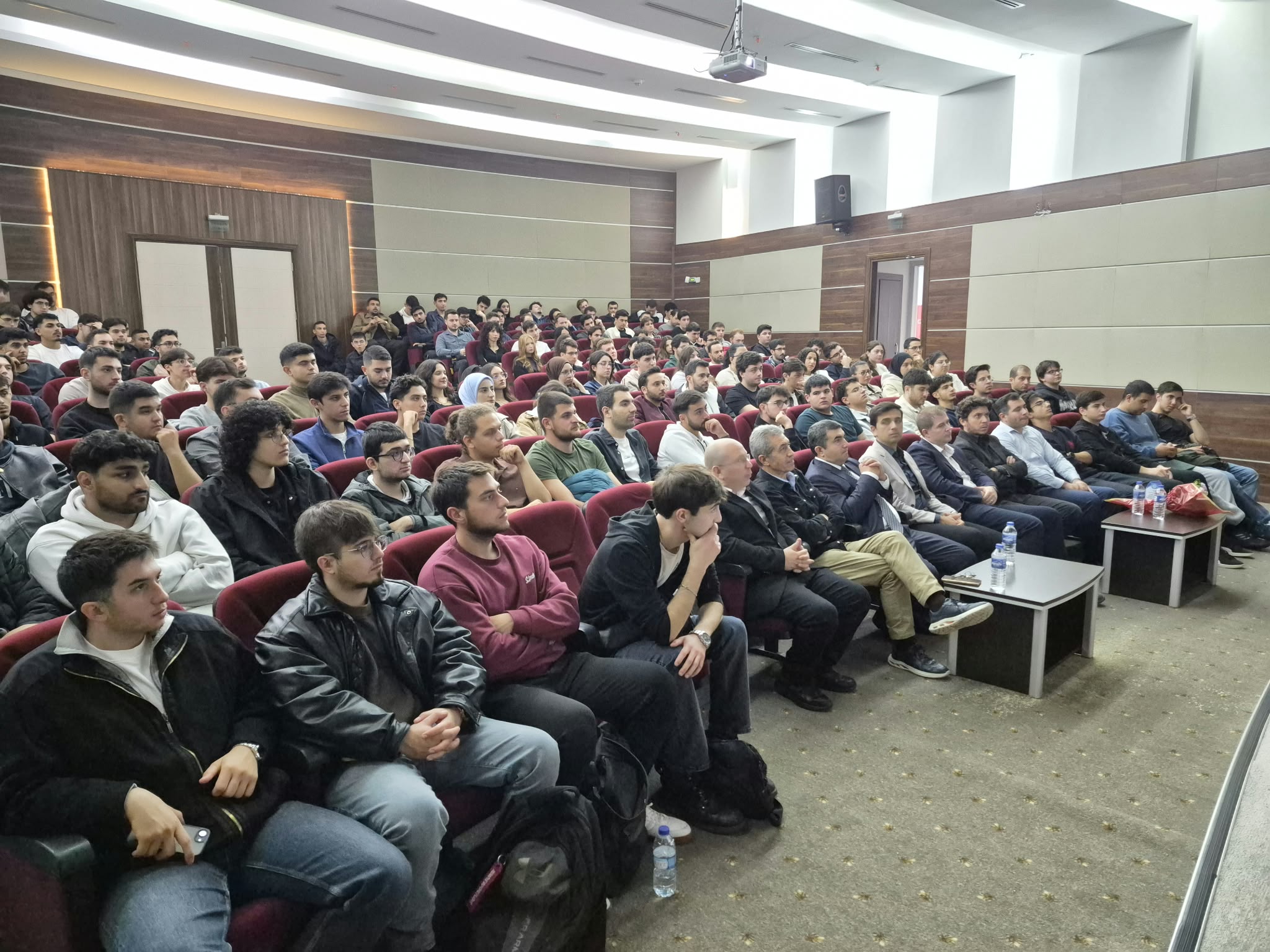 Bursa Uludağ Üniversitesi Mühendislik Fakültesi Otomotiv Mühendisliği Bölümü Açılış Dersini Gerçekleştirdi