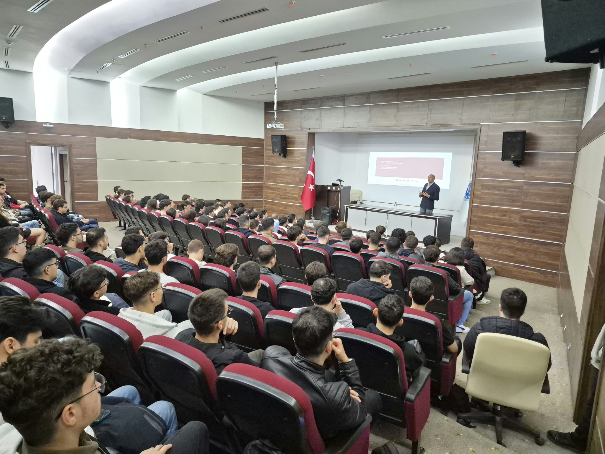 Bursa Uludağ Üniversitesi Mühendislik Fakültesi Otomotiv Mühendisliği Bölümü Açılış Dersini Gerçekleştirdi