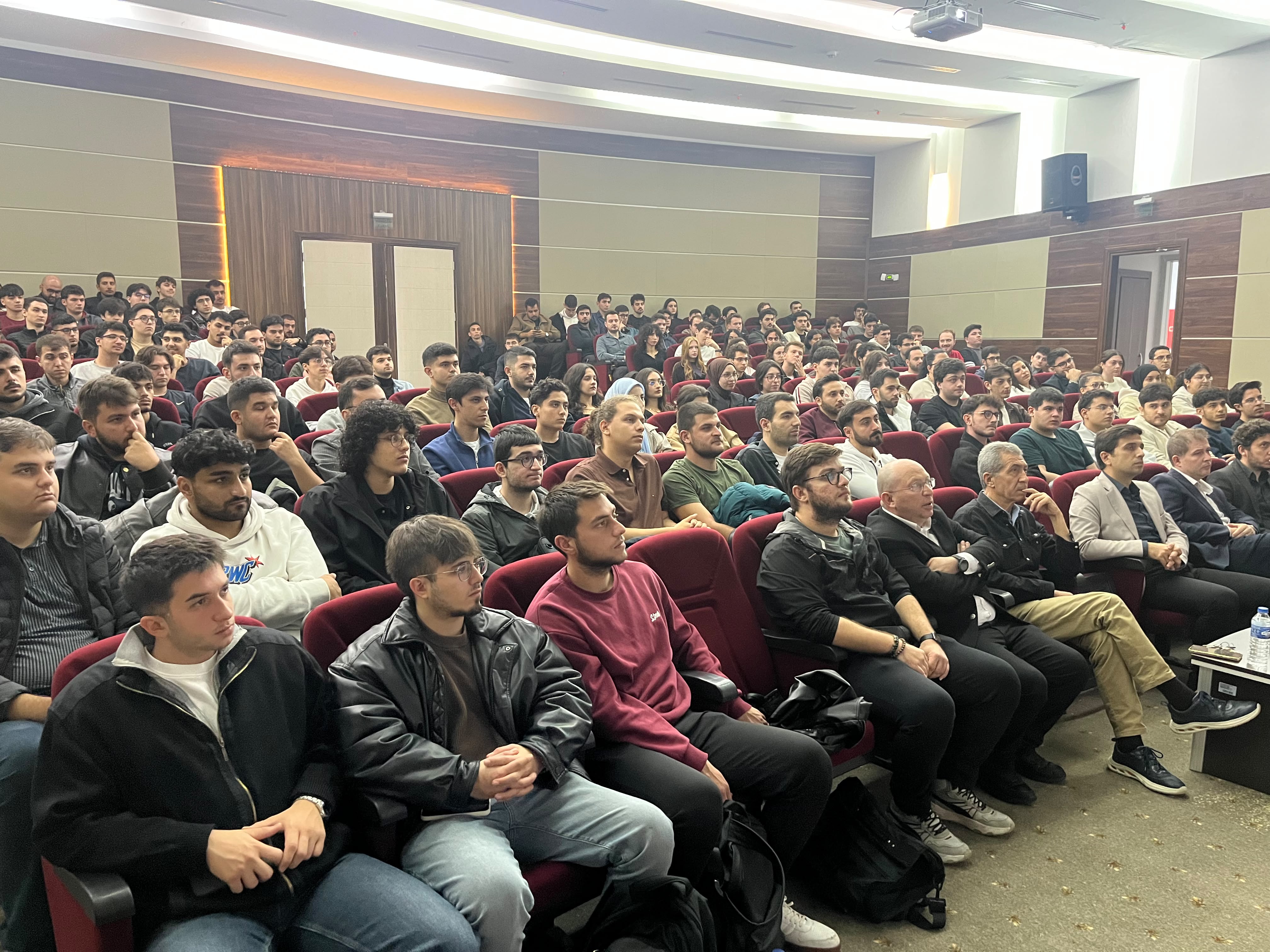 Bursa Uludağ Üniversitesi Mühendislik Fakültesi Otomotiv Mühendisliği Bölümü Açılış Dersini Gerçekleştirdi