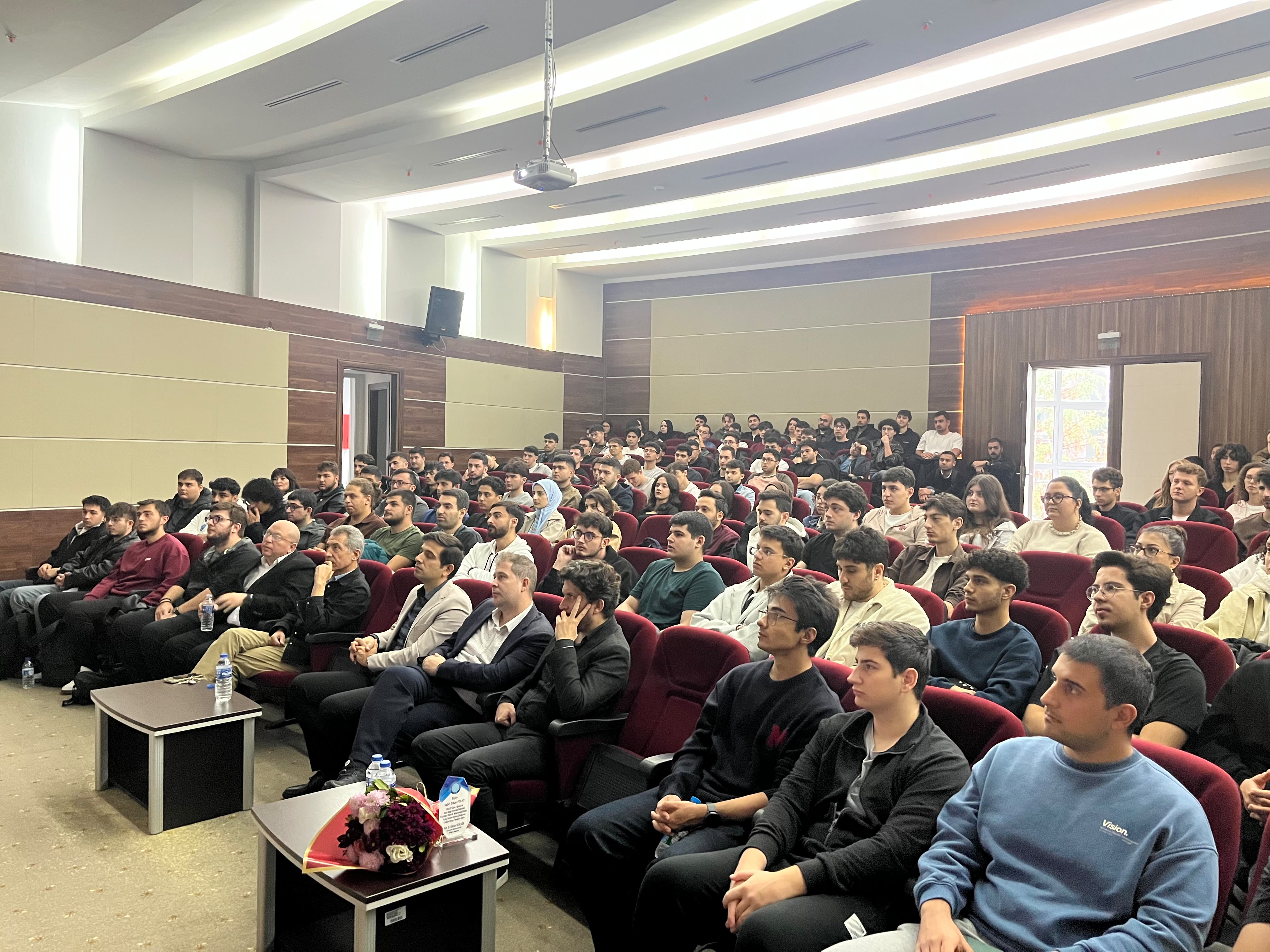 Bursa Uludağ Üniversitesi Mühendislik Fakültesi Otomotiv Mühendisliği Bölümü Açılış Dersini Gerçekleştirdi