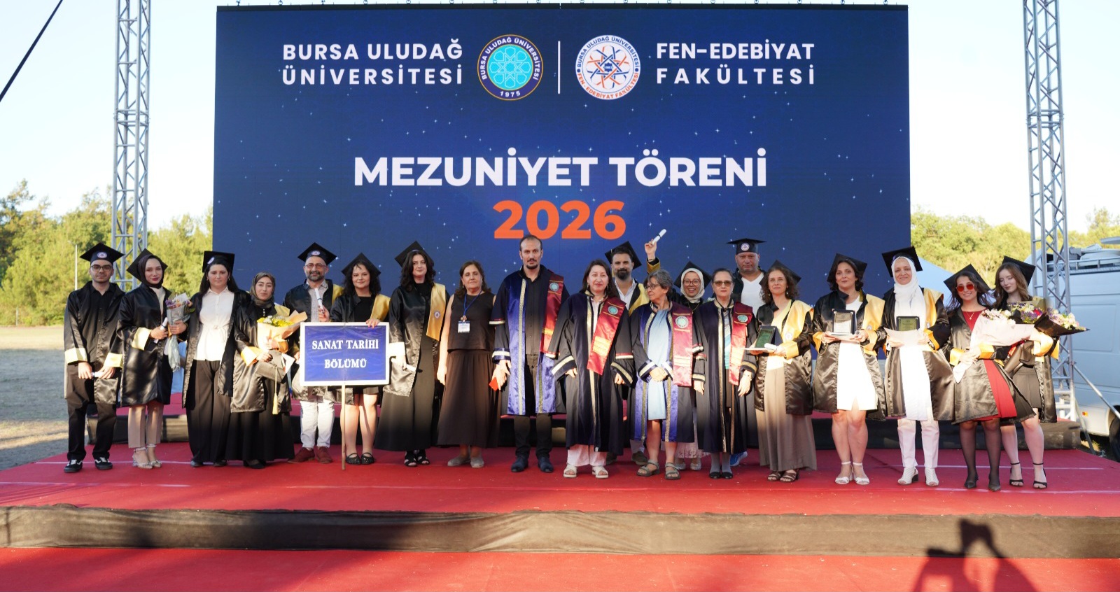 Sanat Tarihi Bölümü 2025–2026 Eğitim-Öğretim Yılı Mezunlarını Uğurladı