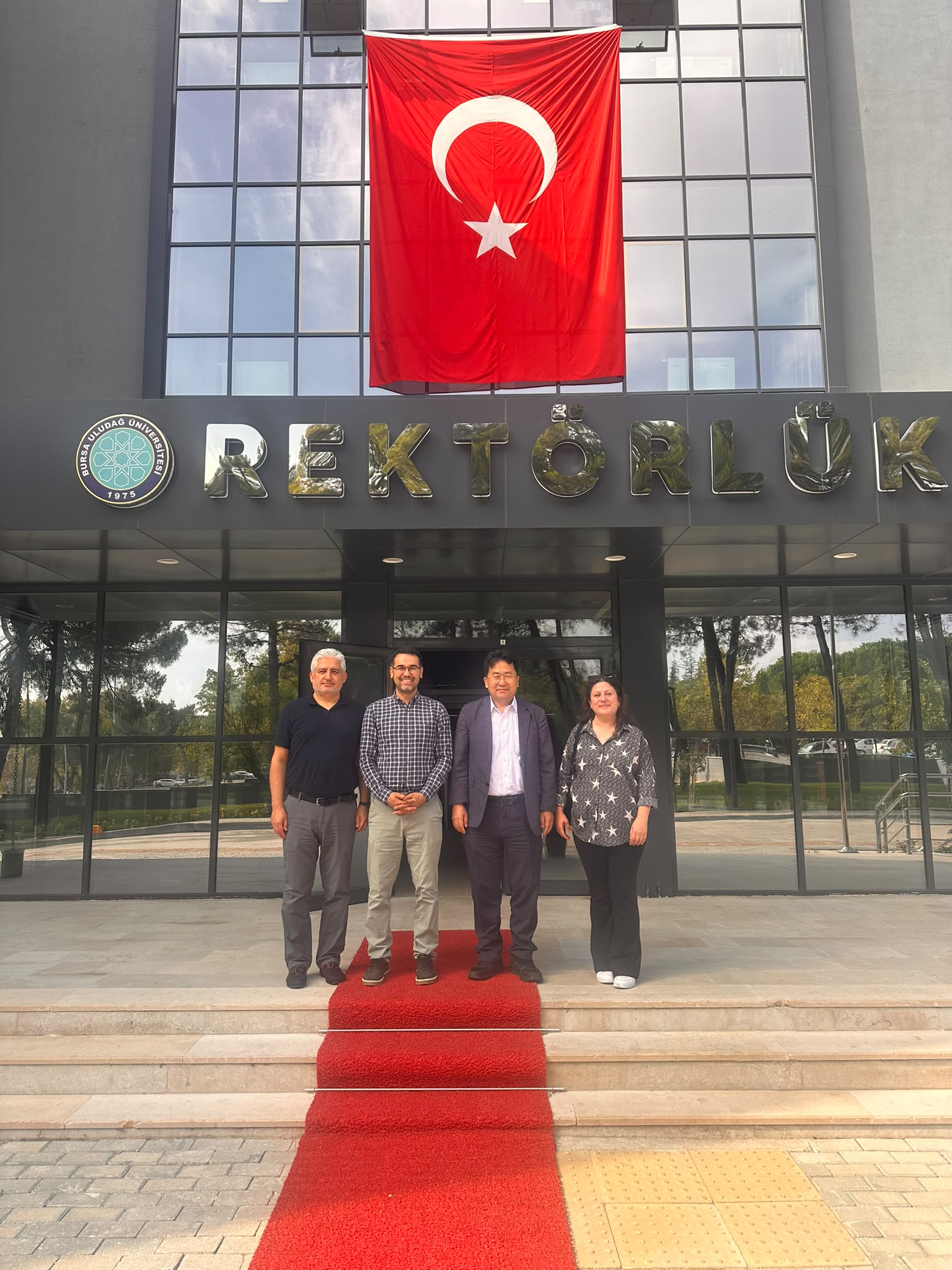 Seul Ulusal Üniversitesi ile Bursa Uludağ Üniversitesi Arasında Akademik İş Birliği Yapılmasına Yönelik Görüşmeler Gerçekleştirildi.