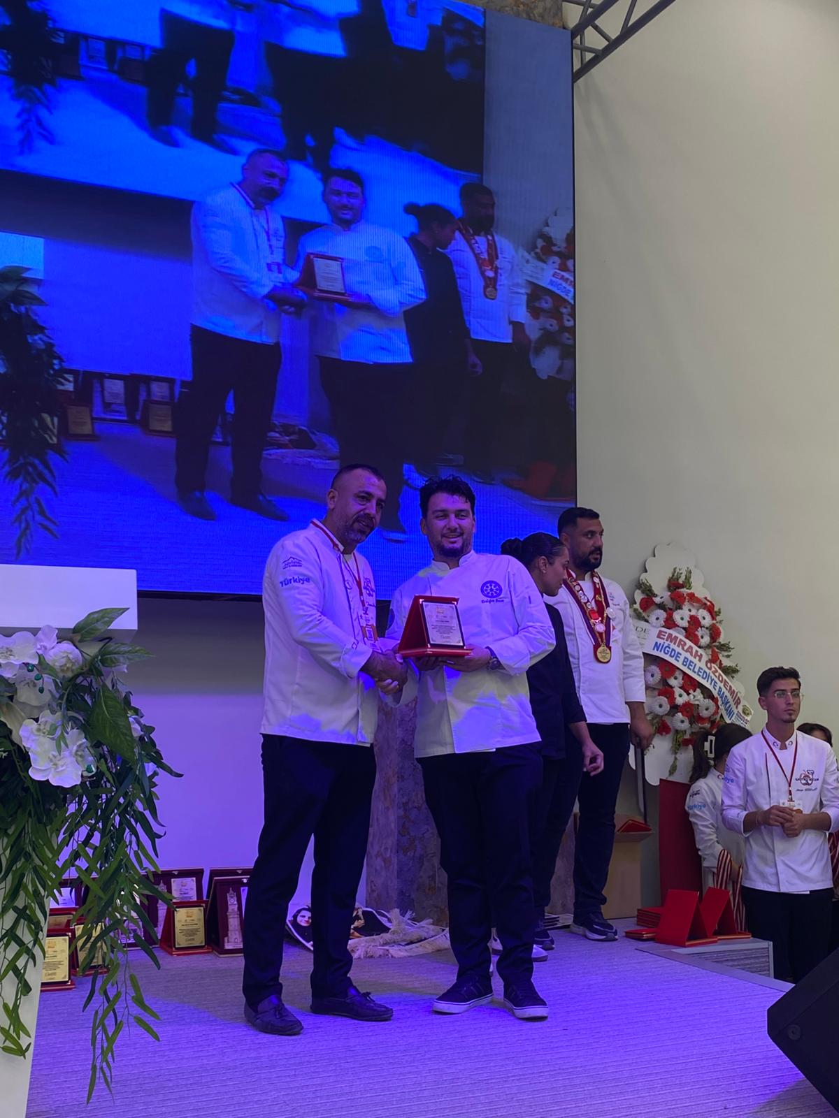 2b146401-f8fd-44e9-94a6-565fc979d1e9! ?? 