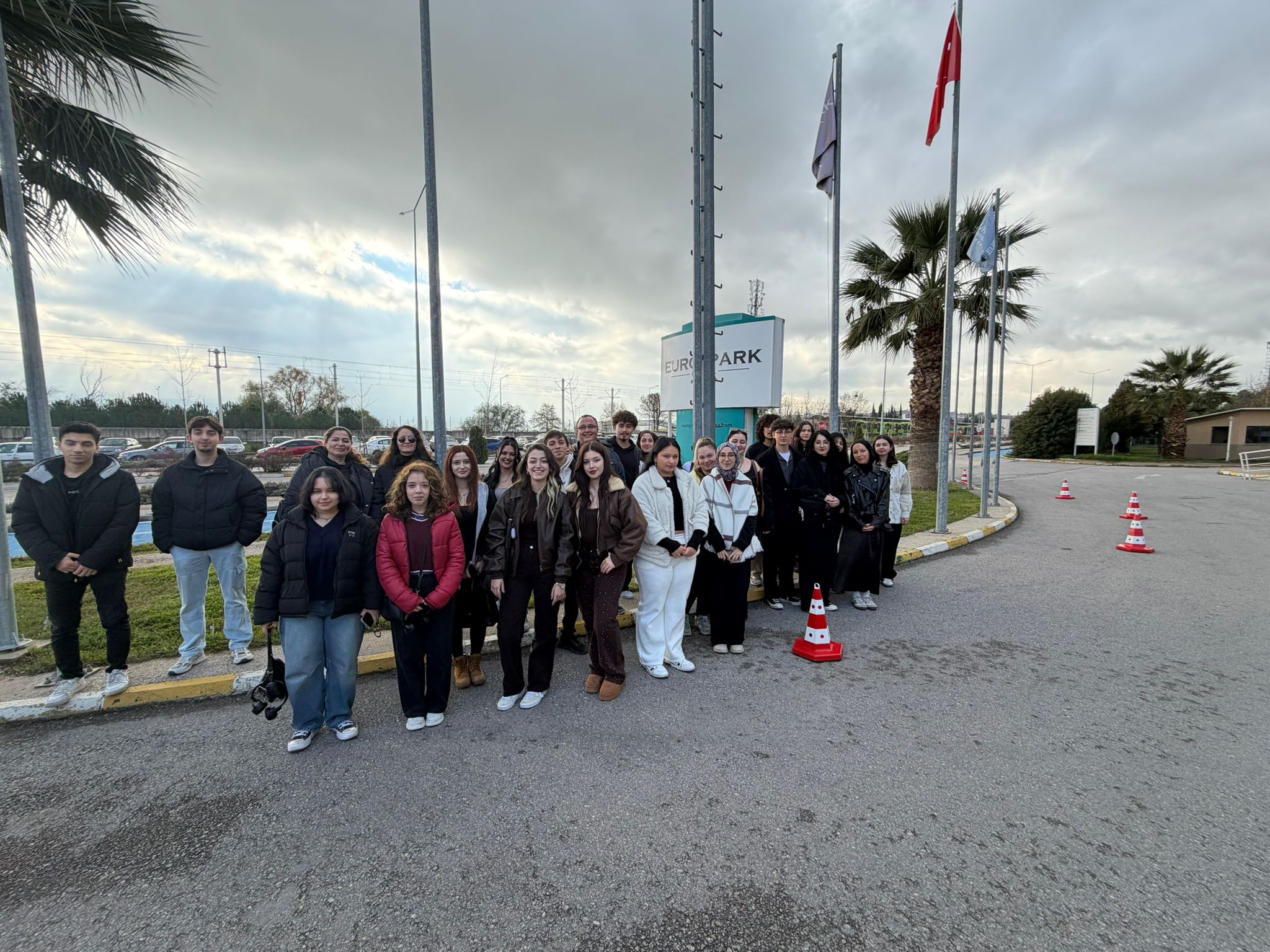 WhatsApp Image 2025-12-23 at 15.01.35 (3)! ?? 