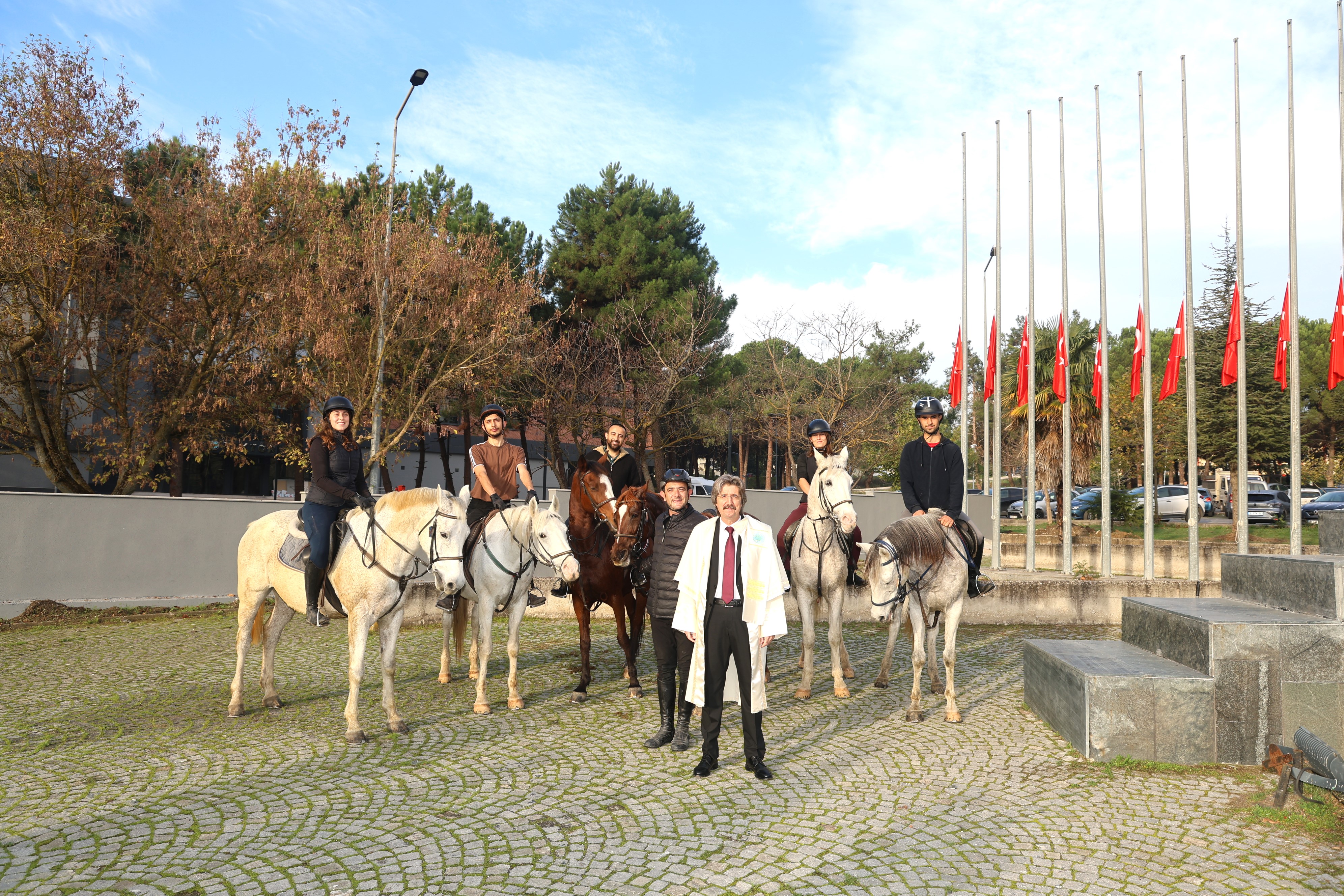 202511101017501647! ?? 