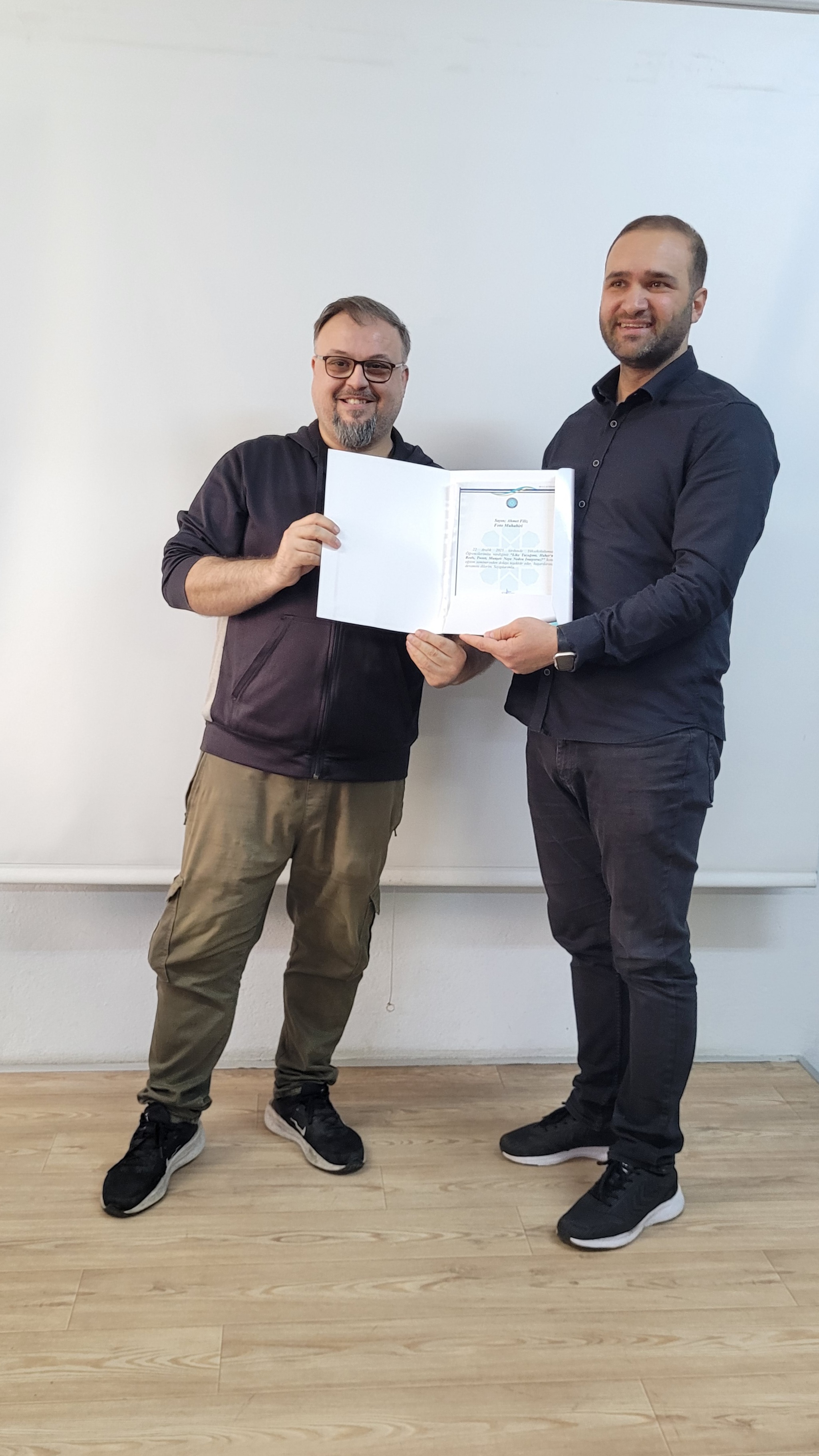 20251222_120831 (1)! ?? 