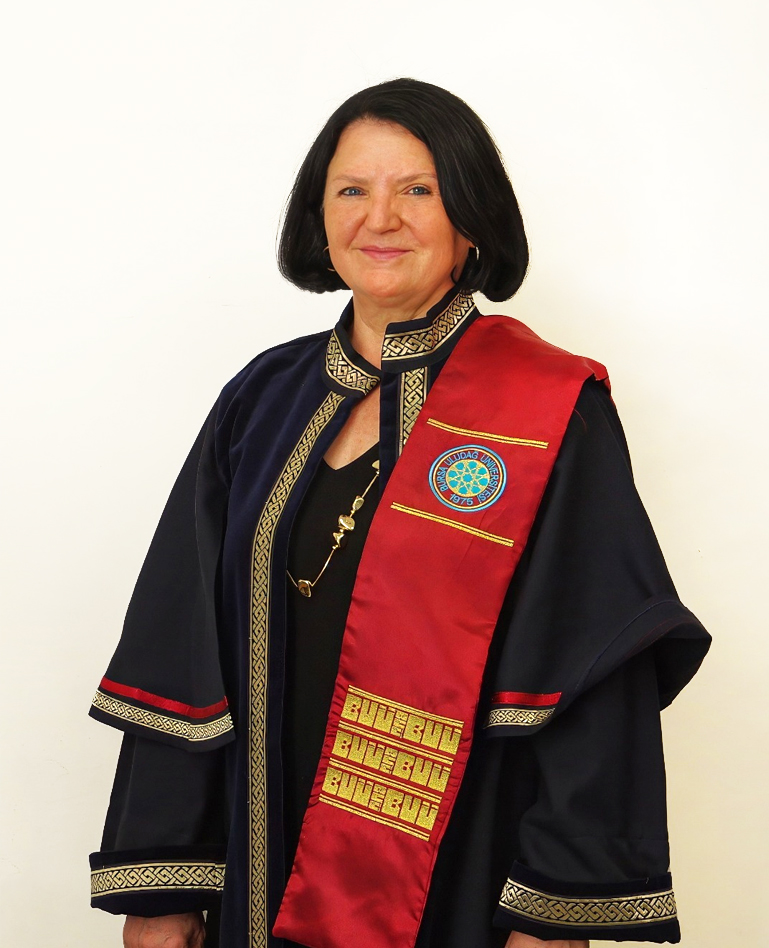 Prof.Dr.FERAH BUDAK ŞENER Profil Fotoğrafı