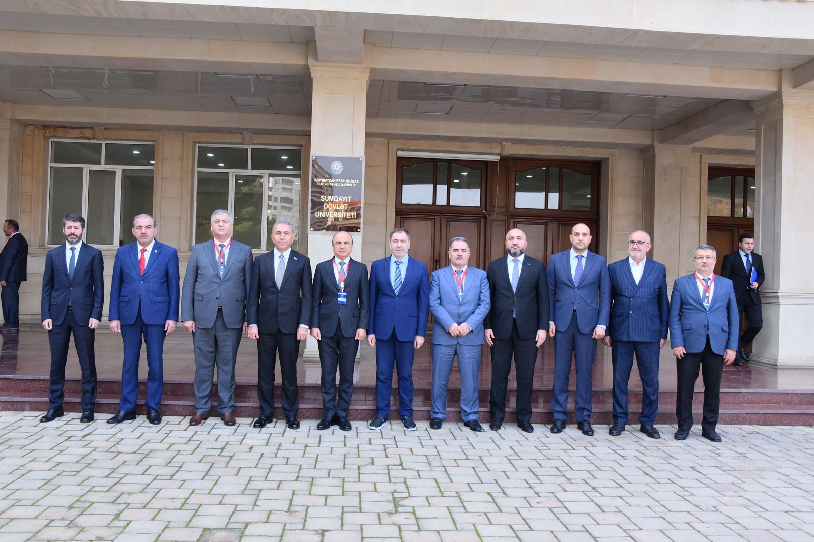 2025112009591114012.11.2025(1)! ?? 